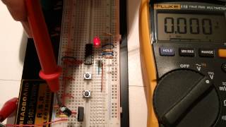 Make Electronics  Experiment 19 Exploring voltage regulators and basic logic chips [upl. by Werna]