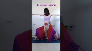 El yoga es la danza entre la fuerza y la suavidad💕 shortvideo shorts short yoga [upl. by Caughey463]