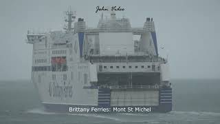 4K Les ferries à Portsmouth 27072023 Brittany Ferries Wightlink ferries [upl. by Aninat67]