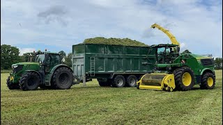 Cab View  John Deere 6215  John Deere 8500 i  Grass Silage in Sweden [upl. by Annaear979]