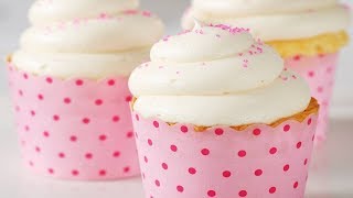 White Cupcakes Recipe Demonstration  Joyofbakingcom [upl. by Walsh916]