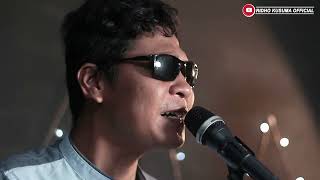 Melepas masa lajang arvian dwi cover ridho kusuma [upl. by Ydnolem]