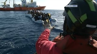 Sur les bateaux qui sauvent les migrants en Méditerranée [upl. by Bloxberg897]