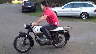 Gilera 200 extra 1966 First paint [upl. by Lleda40]