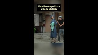 ¡Don Ramón pellizca a la Bruja del 71 elchavodel8 elchavo chavoland humor [upl. by Sergio]