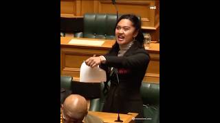 Māori members of newzealand parliament performed a haka to disrupt parliament t [upl. by Astrid]