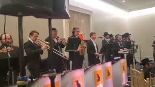 Avrumi Berko 🎹 Yidi Bialostozky Meilech Braunstein 🎤 Shira Choir [upl. by Bouzoun]