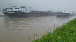 Ein nebliger Morgen an der Schleuse Steinbach mit mehreren Schiffen [upl. by Faubert]