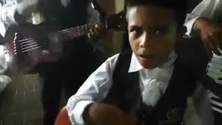 Niños humildes y su padre de Lempira dedican bella canción a Honduras [upl. by Nilecoj]