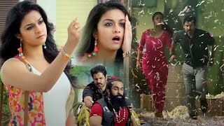 Vikram Slapping Keerthy Suresh For Her Arrogant Scene  Saamy Square Movie  Cinema Ticket Movies [upl. by Meelas836]