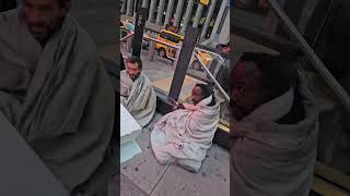 Helping out homeless man out with foodhomelessnycletsgoviral [upl. by Celina]