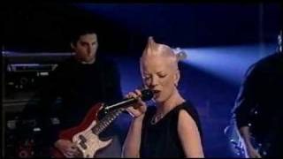 Garbage Cherry Lips Go Baby Go live 2001 HQ [upl. by Caddaric]