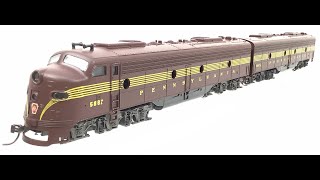 IHC PRR EMD E8A Diesel Locomotive with Rivarossi PRR quotThe Pennsylvania Limitedquot Passenger Train [upl. by Winchell464]