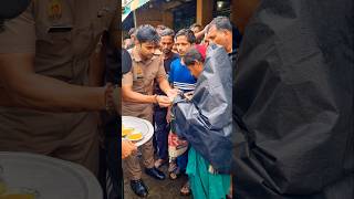 सबसे बड़ा सकून भूखे पेट की चाहत बनना 🫂🥰🌎 motivation respect humanity help streetfood uppolice [upl. by Maziar]