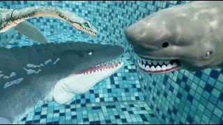 Who Would Win MEGALODON vs MOSASAURUS Ultimate Battle with Elasmosaurus Jurassic World The Meg [upl. by Iralam]