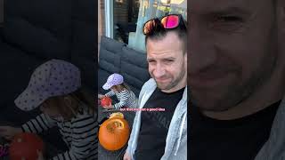 Gruselige Kürbisgesichter  wackelnde Augen  ungeheuer gut 🎃👀 halloween kürbis dad [upl. by Doralynn]