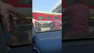 Train No17015 Bhubaneswar Secunderabad Visakha Express Rail gate crossing at Palasa Station [upl. by Pearce]