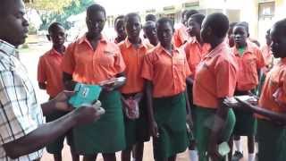 Hilda Heinz und PLE UgandaKids Ende 2013 [upl. by Leirad775]