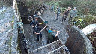 AAPPMA Annecy Rivières Entretien Passe à Poissons [upl. by Lenra]