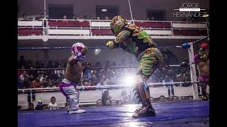 Microman y El Gallito VS Mije y Perico Zacarias [upl. by Collbaith63]