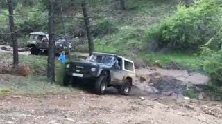 NISSAN  Patrol 160 SD33 vs Patrol GR Y60 TGV  35quot  4x4 offroad extreme mud hill climb [upl. by Swenson]