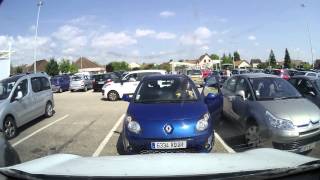 Coup de portière parking   Filmé par Mini 0803 [upl. by Fern472]