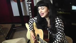 Mon Laferte  Amor completo acústico [upl. by Merl]