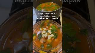 Sopa caldosa de conchitas con espinacas y papas [upl. by Cummings]