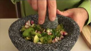 Como Hacer Guacamole Crujiente Video Receta con IMUSA y George Duran [upl. by Airreis]