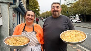 BRAČNI PAR I NJIHOVE PITE I MANTIJE U CENTRU BEOGRADA 👌 [upl. by Fox]