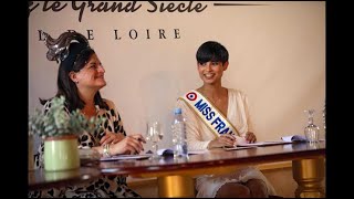 VIDÉO Miss France 2024  Cheverny lui fait le coup des chapeaux [upl. by Stickney]