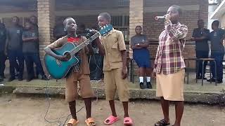 Umwana Uzi gucuranga guitar neza 250782046848 [upl. by Springer]