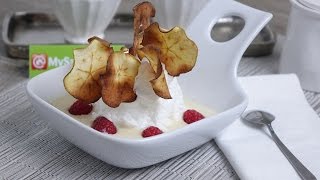 Ile flottante saveur vanille chips de pomme verte et framboises [upl. by Cornelie578]