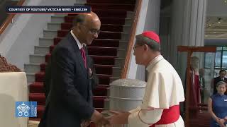 Cardinal Tagle leads papal entourage in greeting Singapore president [upl. by Acyre588]