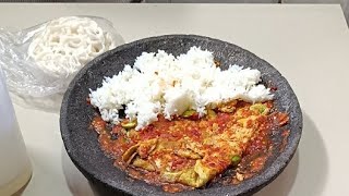 Mama Ndeso wayahe sarapan sambel ndadar ndog [upl. by Nahtanaoj127]