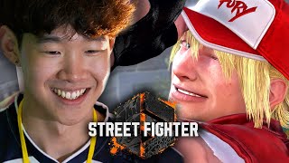 Pro Smash Player REACTS to Terry SF6 Gameplay Trailer [upl. by Cadman]