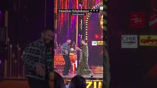 Shahid Kapoor and Alia Bhatt dance at zeecineawards 2024 [upl. by Giark]