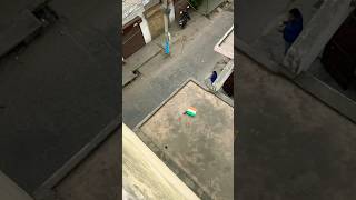 1 kite looting from rooftop🪁Big kite catchingCutting kite caught on roofFlying big kite shorts [upl. by Novyar109]