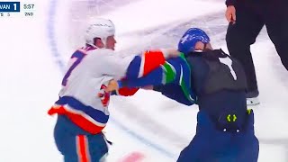 Vincent Desharnais Matt Martin Fight  New York Islanders vs Vancouver Canucks 2024 NHL Highlights [upl. by Dauf599]