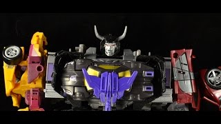 Hasbro Transformers Combiner Wars Menasor [upl. by Ahsitnauq]