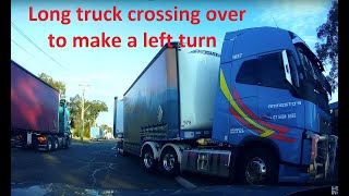 An impressive manuver by a B double long truck driver [upl. by Ynaffets]