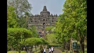 Le temple de Borobudur  Île de Java  Indonésie [upl. by Ecyor]