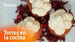 Melocotones al vino  Torres en la Cocina  RTVE Cocina [upl. by Cattier494]