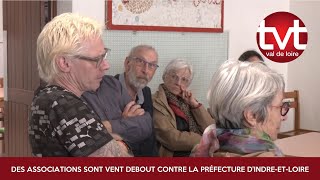 Des associations de soutien aux migrants vent debout contre la préfecture dIndreetLoire [upl. by Haseefan]