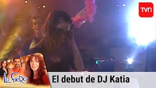 El debut de DJ Katia  La fiera  T1E104 [upl. by Paulie]