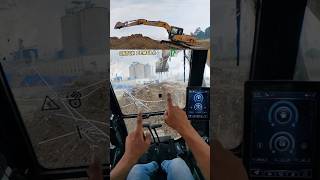 Cara naik di tumpukan Loadingexcavator alatberatexcavator alatberat proyek shorts [upl. by Ikkim613]