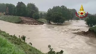 Alluvione Veneto esonda il fiume Muson nel padovano Diverse abitazioni isolate [upl. by Nameerf]