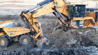 Caterpillar 6020B Excavator vs Komatsu HD785 [upl. by Sholley]