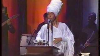 Erykah Badu  Bag Lady amp Penitentiary Philosophy Live w band 2001 [upl. by Matthaus]