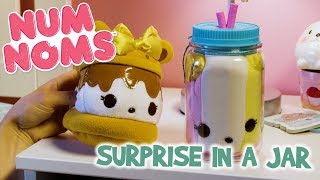 Surprise in a Jar  Num Noms  Official Play Video [upl. by Sdlonyer]